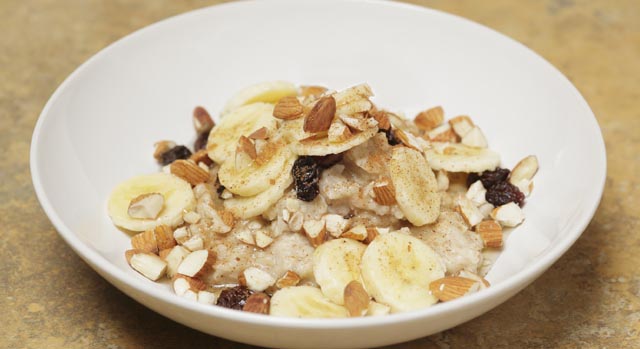 sugestão de café da manhã com banana para dieta vegetariana ou vegana