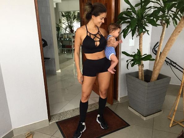 Aryane Steinkopf mães fitness